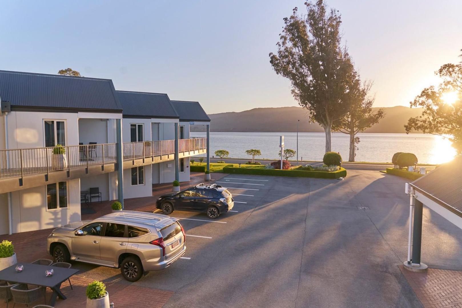 Radfords On The Lake Te Anau Extérieur photo