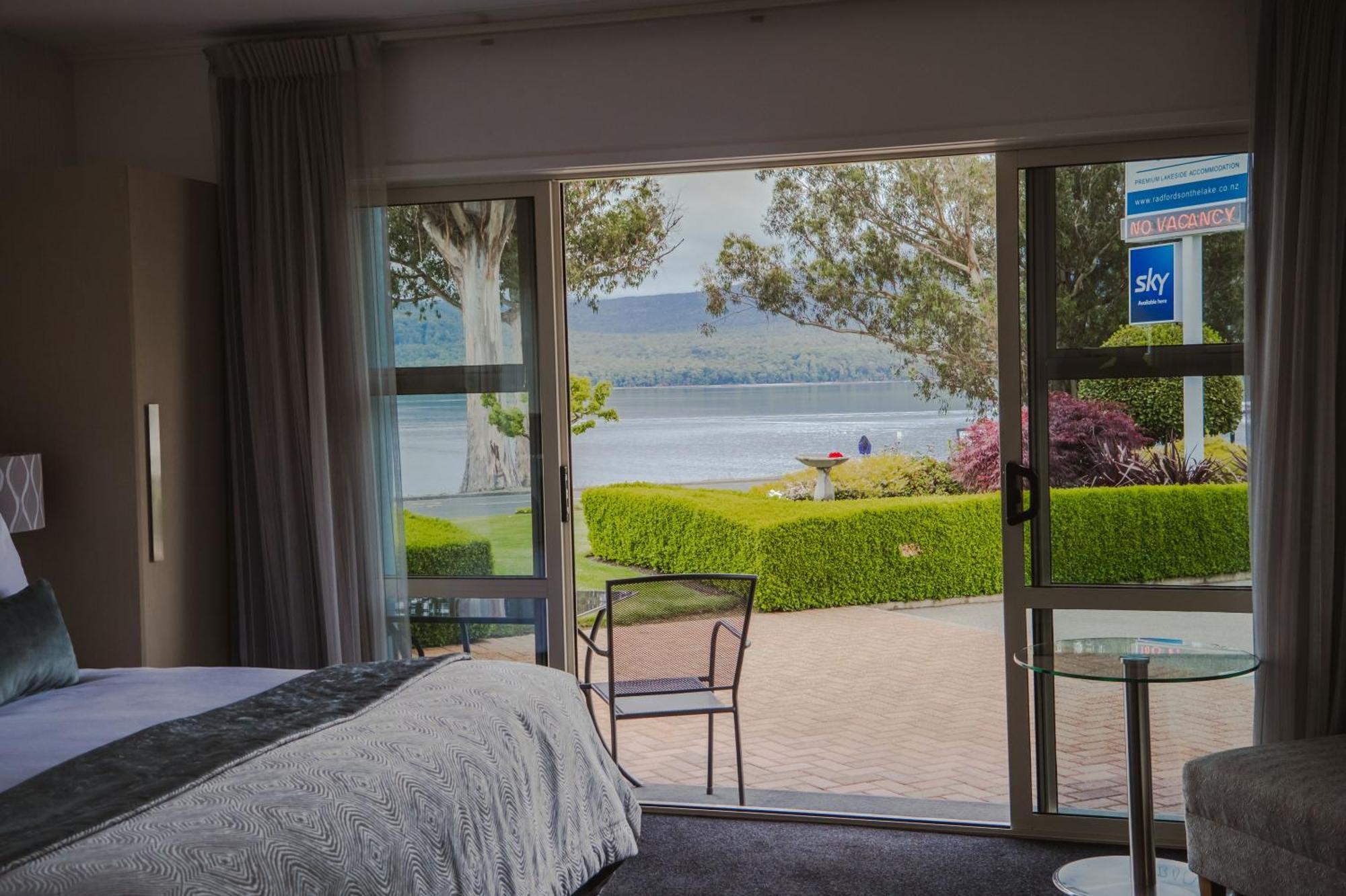 Radfords On The Lake Te Anau Extérieur photo